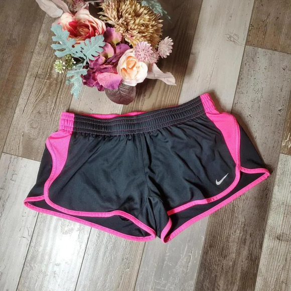 Nike Dri-Fit Women's Black and Pink Running Shorts Size Medium - Picture 1 of 15